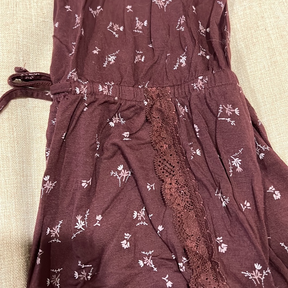 Abercrombie sleep romper with lace detail - Picture 4 of 4